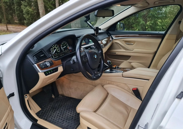 BMW Seria 5 cena 55350 przebieg: 210000, rok produkcji 2013 z Łazy małe 106